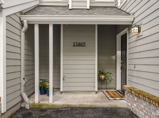 13465 SW Summerwood Dr, Tigard, OR