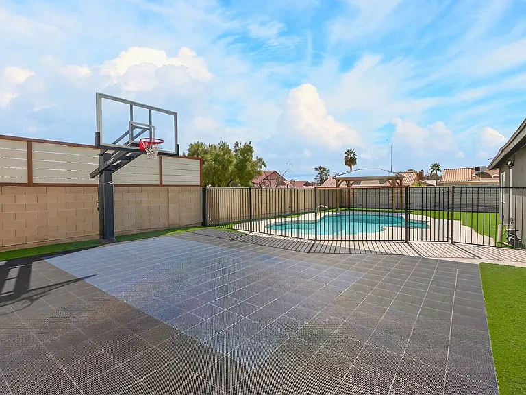 5270 Sepulveda Blvd — Photo 27
