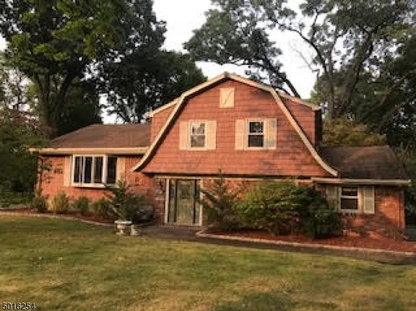 2 Blue Hill Rd, Norwood, NJ 07648