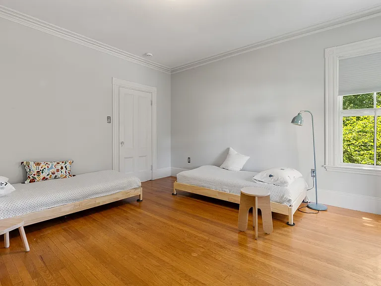 15 Myrtle St — Photo 22