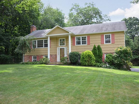 3 Bedrooms, 2/1 Baths