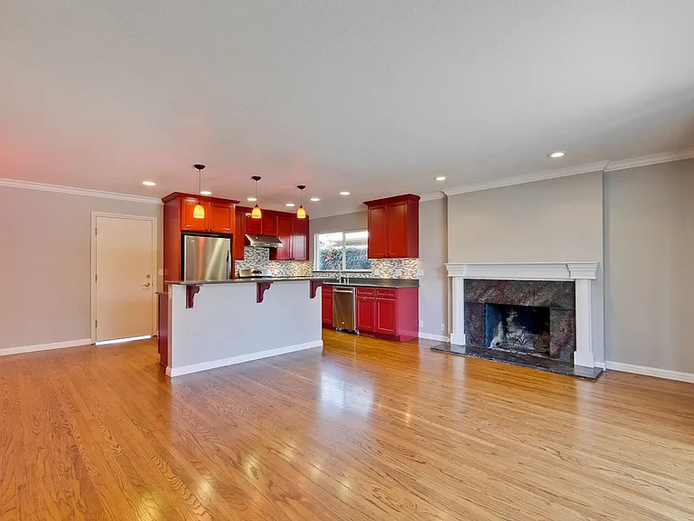 341 Hillsdale Ave — Photo 8