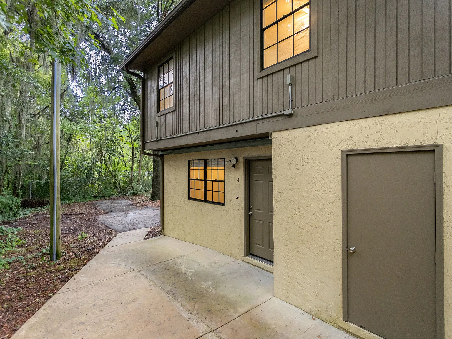 2 bed, 1.5 bath, 966 sqft, $1,375 — Photo 4