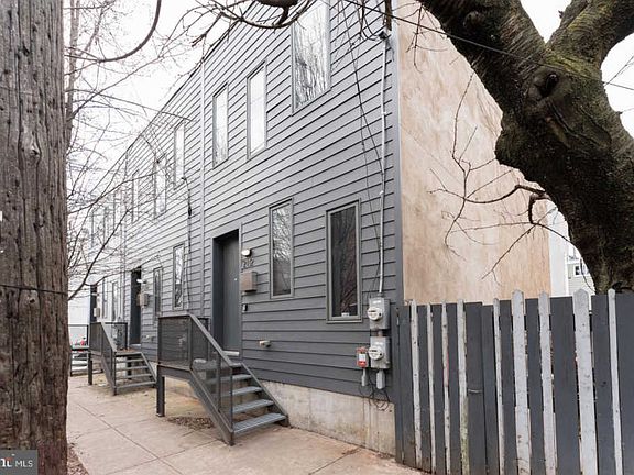 2nd image of 2112 E Susquehanna Ave