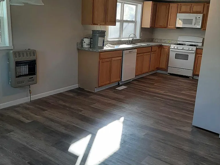 Kitchen and dining area