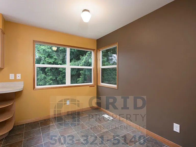 3431 NE 92nd Ave — Photo 8