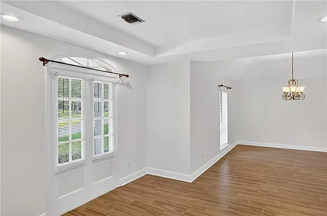 401 Starling Dr — Photo 13