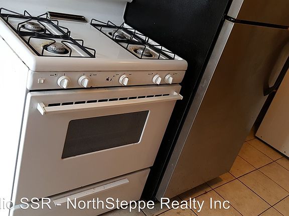 5th image of 12 E Norwich Ave APT 4