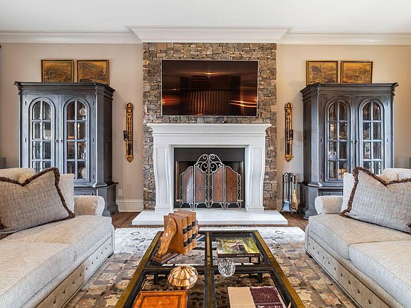 12th image of this home