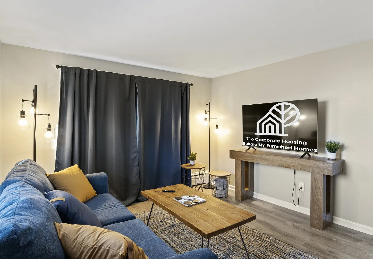 2 bed, 1.0 bath, $2,500 — Photo 2