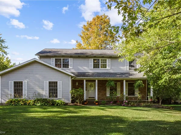 5682 Young Rd, Hudson, OH 44236