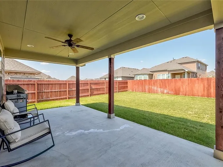8005 Mozart St — Photo 5