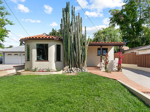4th image of 3343 Prospect Ave