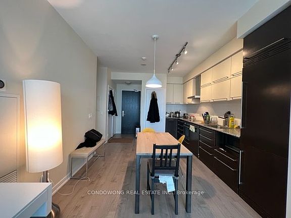 4th image of 770 Bay St #1803