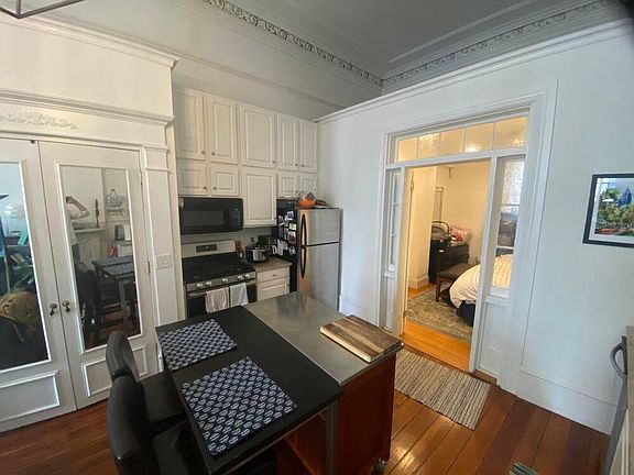 3rd image of 1518 Pine St APT 1F