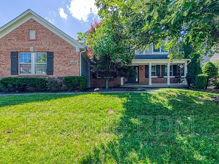 8262 Plumwood Ln — Photo 3