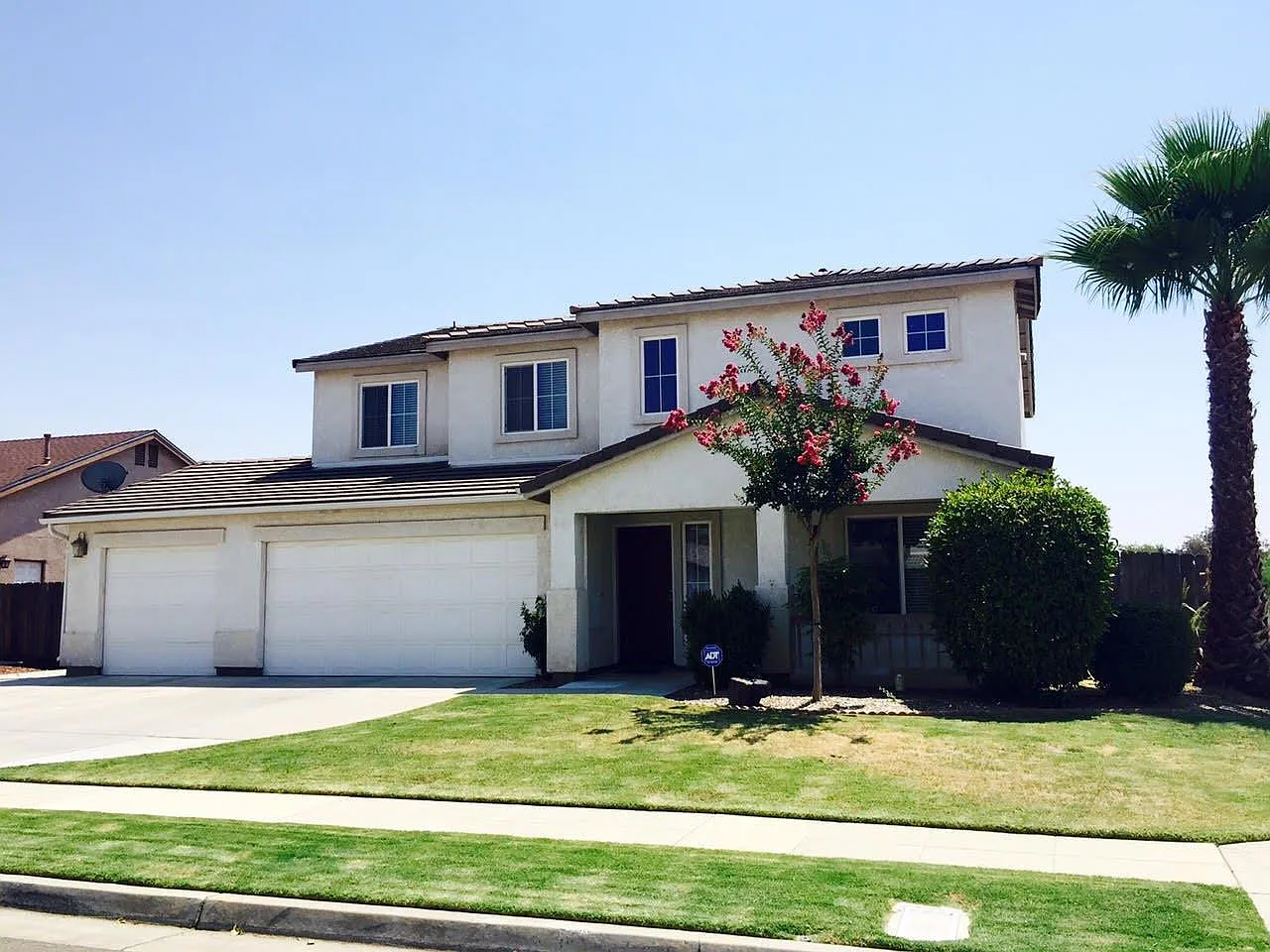 6022 E Bellaire Way photo 1