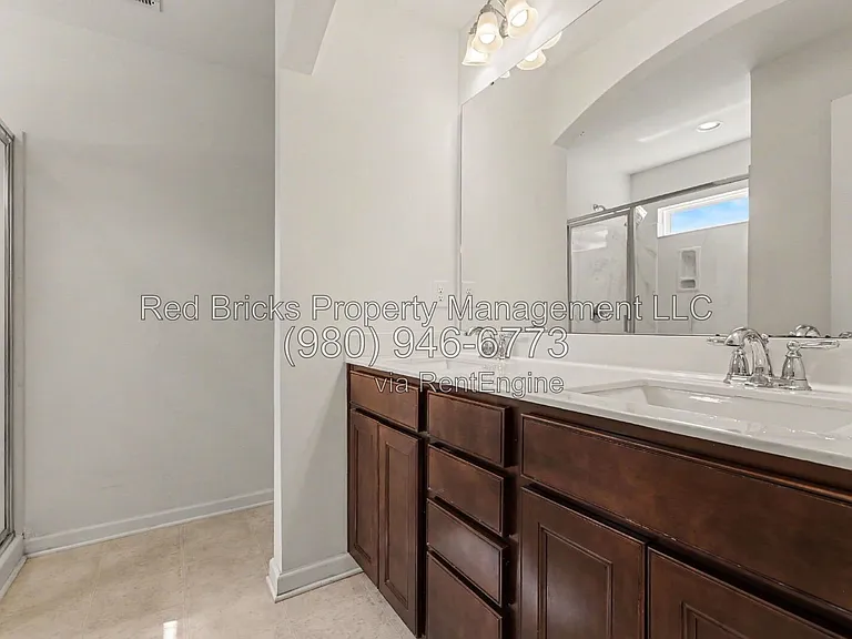 13431 Savannah Point Dr — Photo 19