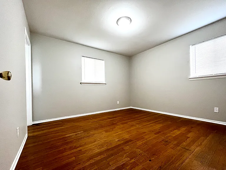 880 Gladiola Dr — Photo 4