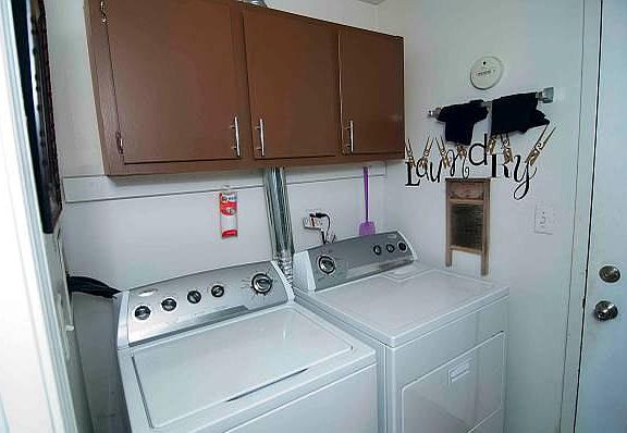 5th image of 1400 Hampshire Ct