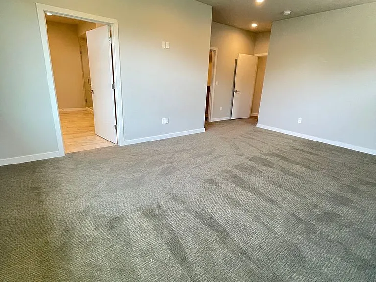 304 E Stanford Ave — Photo 20