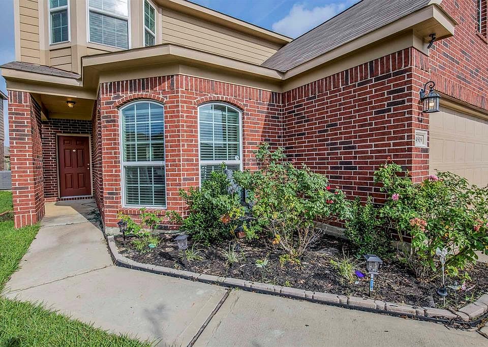 1st image of 14919 Breezy Forest Ln