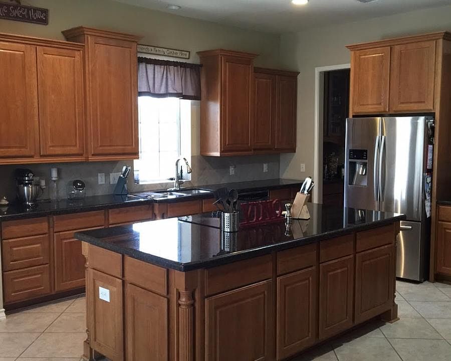 2nd image of 2702 Santa Erica St