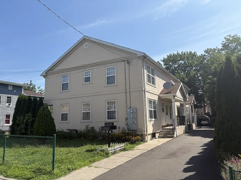 235 High St