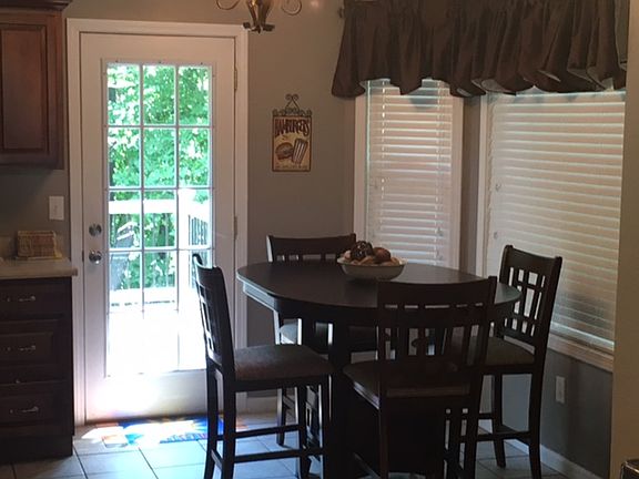5th image of 182 Briarwood Pl