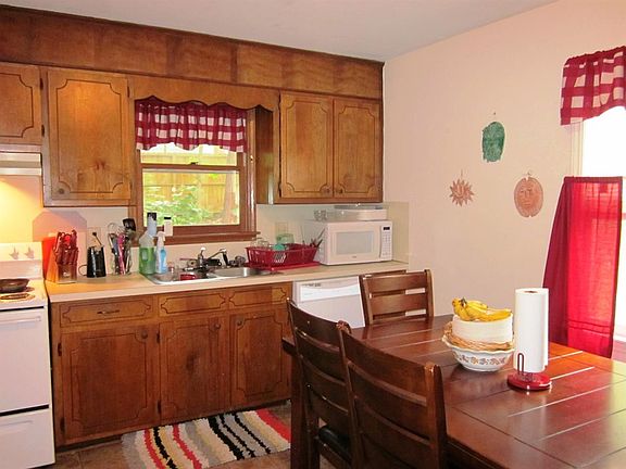4th image of 1106 Joseph Johnston Ct