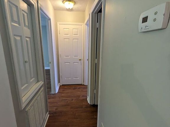 4th image of 1107 N College Ave