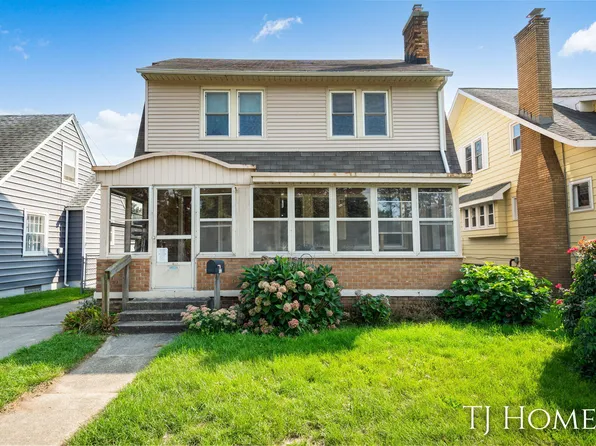 1132 California St NW, Grand Rapids, MI 49504