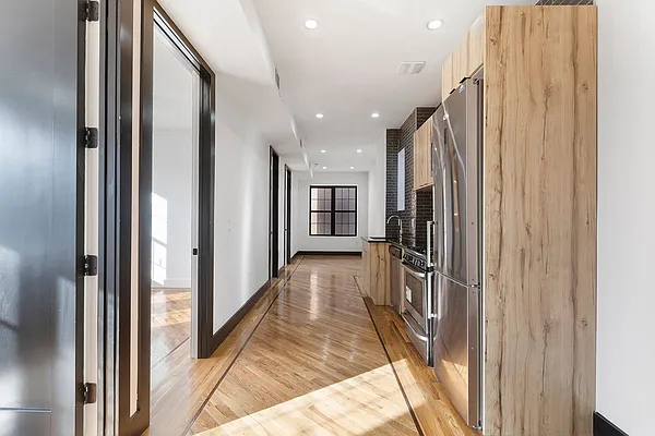 Rented by EXR | media 6