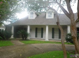 7613 Old Sturbridge Ln, Baton Rouge, LA 70806