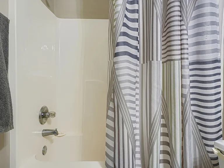 3230 Tucker Pointe Dr — Photo 8