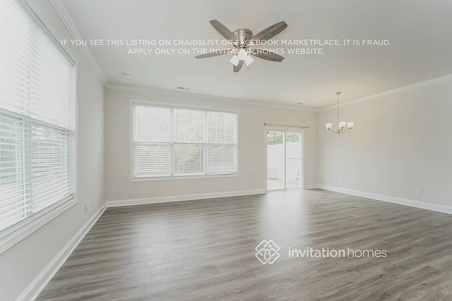 8607 Harris Lake Ln Charlotte, NC 28269 — Photo 3