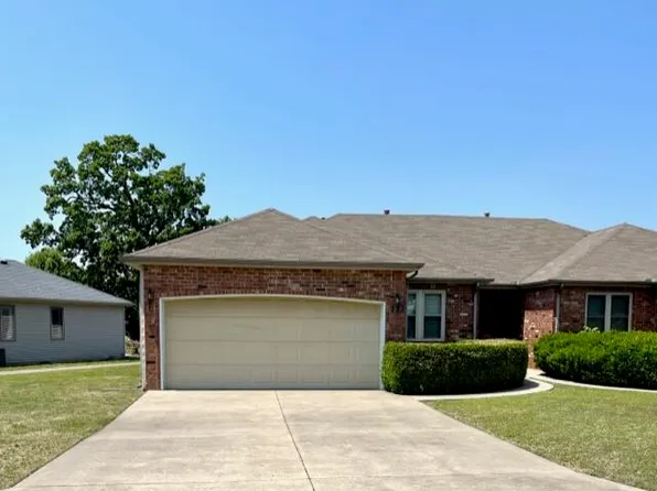 122 W Briarbrook Lane, Carl Junction, MO 64834