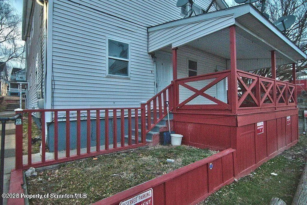 Building Photo - 1418 N Main Ave #C