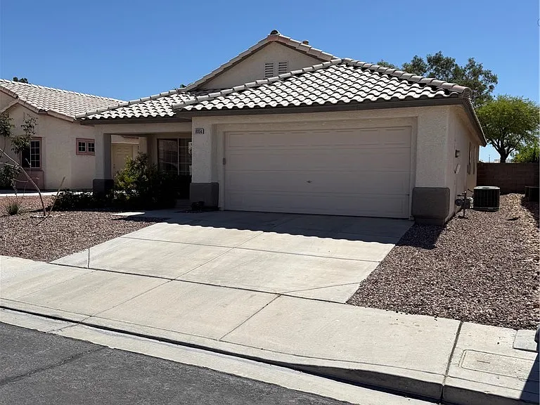 8056 Sweet Clover Ct — Photo 2