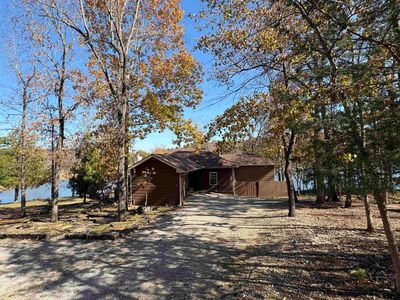 1 W Lakeshore Dr, Cherokee Village, AR, 72529