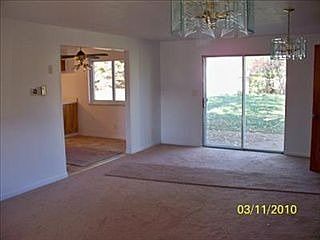 5th image of 3570 Jonathon Dr