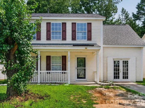 2809 Trestle Ct SW, Concord, NC 28025
