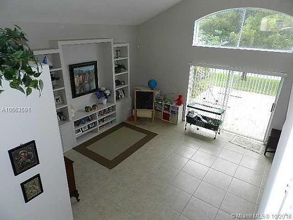 2nd image of 5329 SW 38th Ave