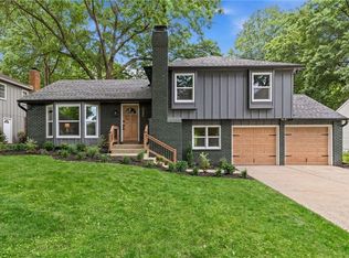 9724 Slater Ln, Overland Park, KS 66212