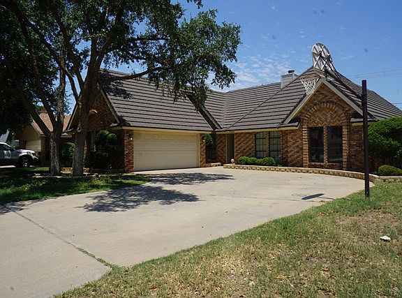 2nd image of 2304 Wydewood Dr