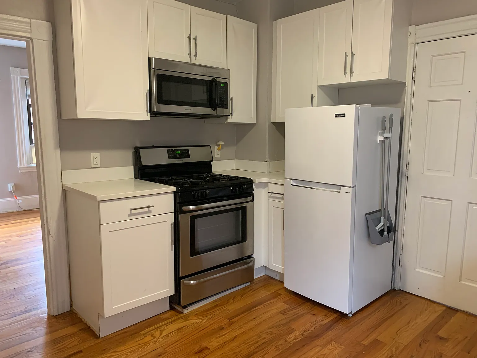 2 bed, 600 sqft, $2,650 — Photo 2