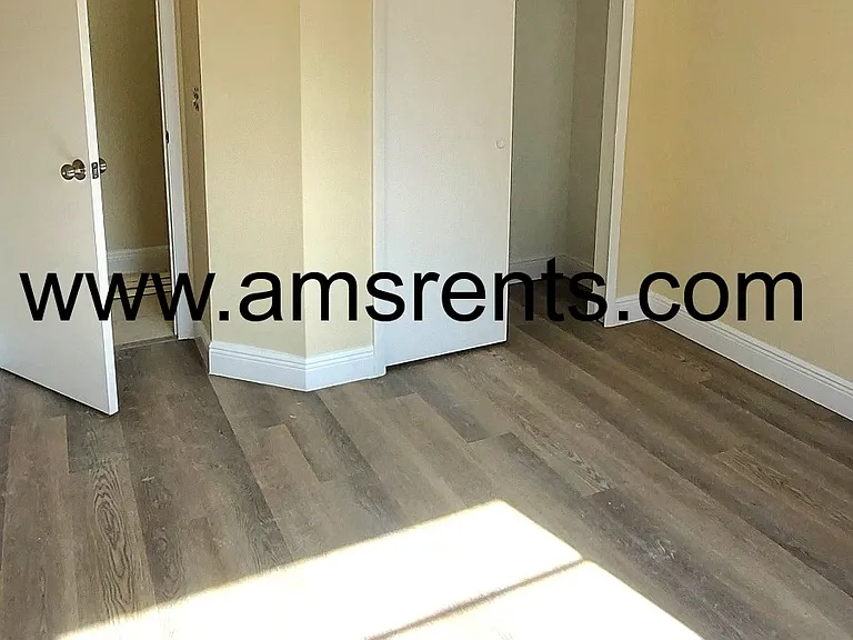 1080 Hali Ridge Ct — Photo 14