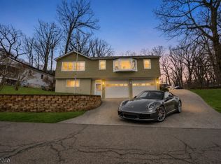335 Elmira Trl, Hopatcong Boro, NJ 07843