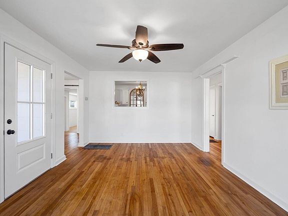 5th image of 104 Ellis Dr