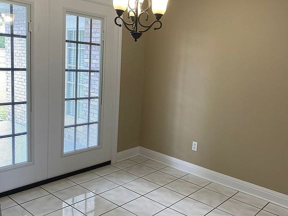 4th image of 1706 Corky Dr